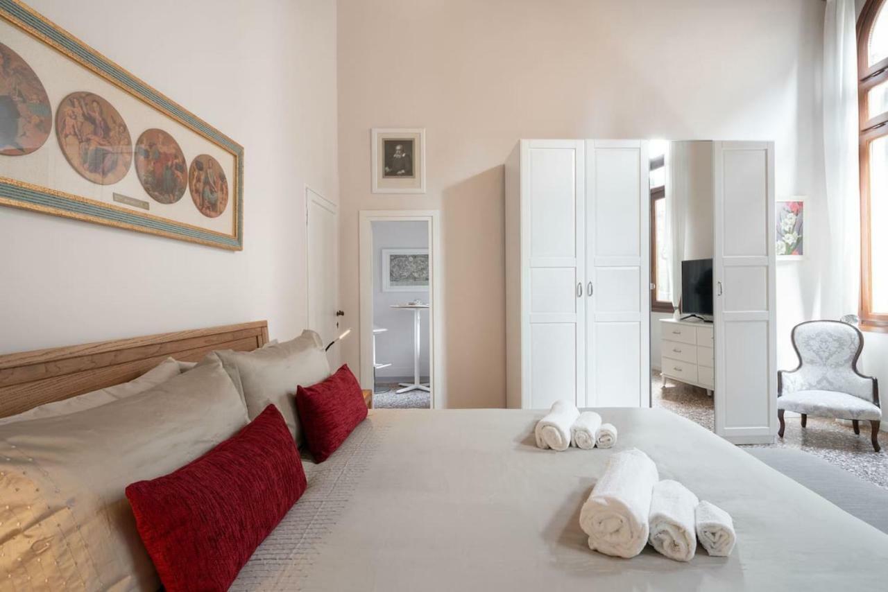 Apartment Ponte Raspi Canal View Venedig Exterior foto