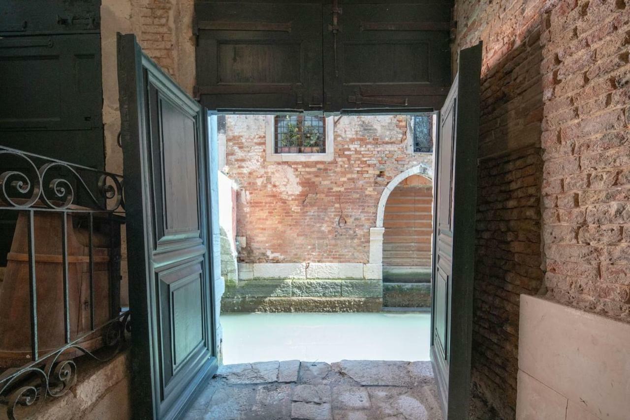 Apartment Ponte Raspi Canal View Venedig Exterior foto