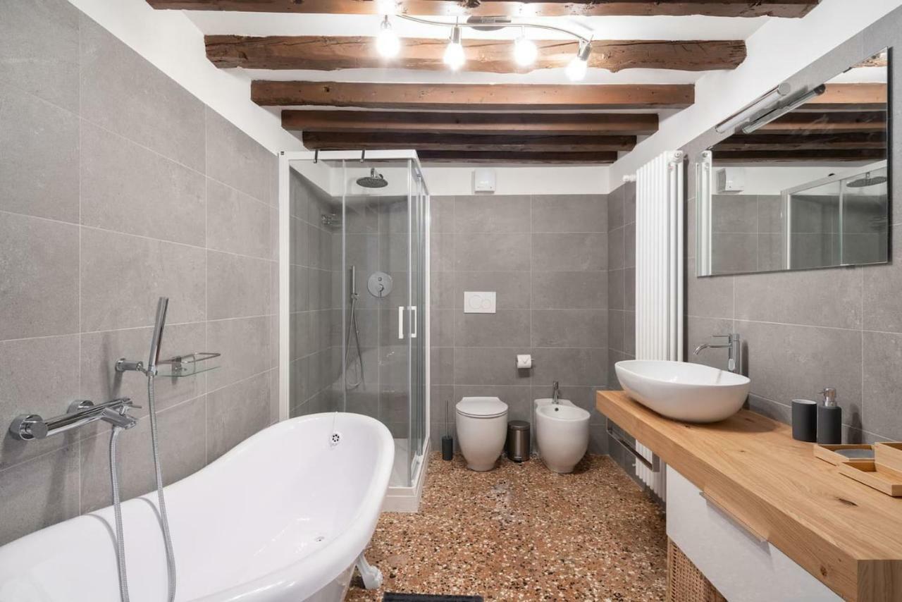 Apartment Ponte Raspi Canal View Venedig Exterior foto