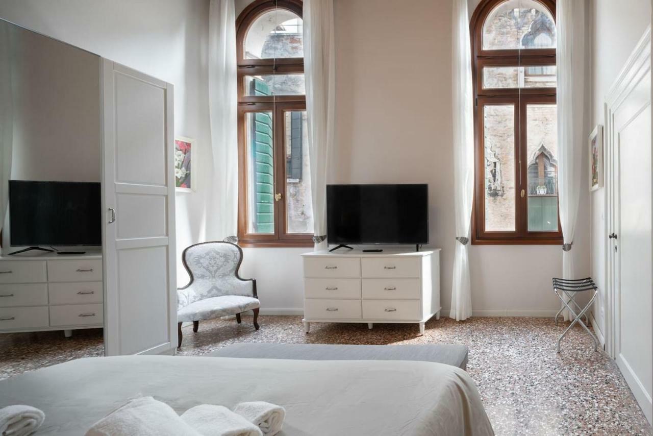 Apartment Ponte Raspi Canal View Venedig Exterior foto